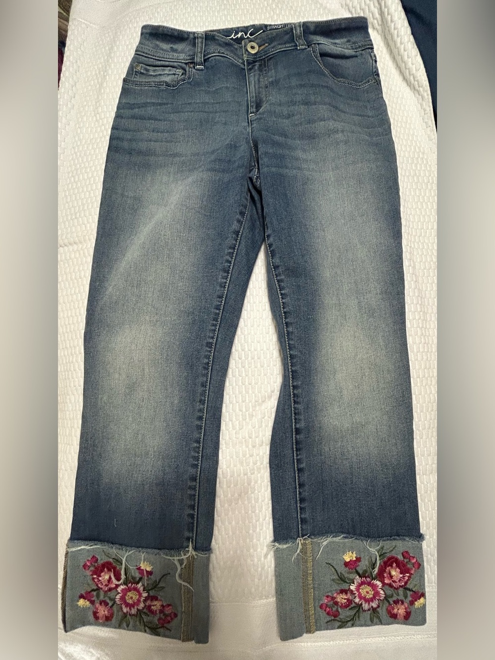 INC International Concepts Embroidered Cuffed Jeans Size 6 Floral Raw Hem Denim
